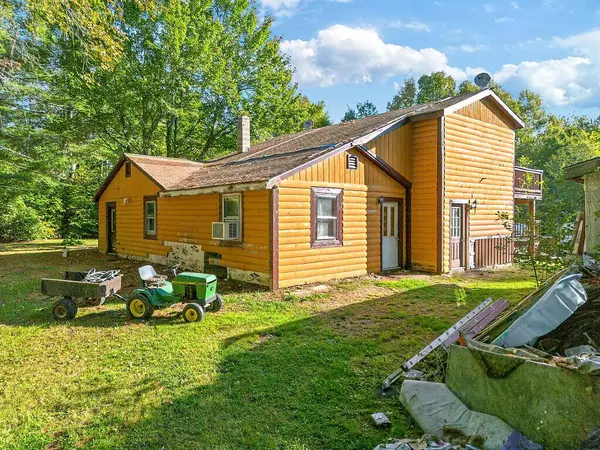 47 Adams LN, West Gardiner, ME 04345