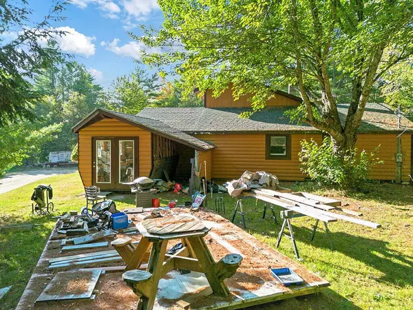 47 Adams LN, West Gardiner, ME 04345