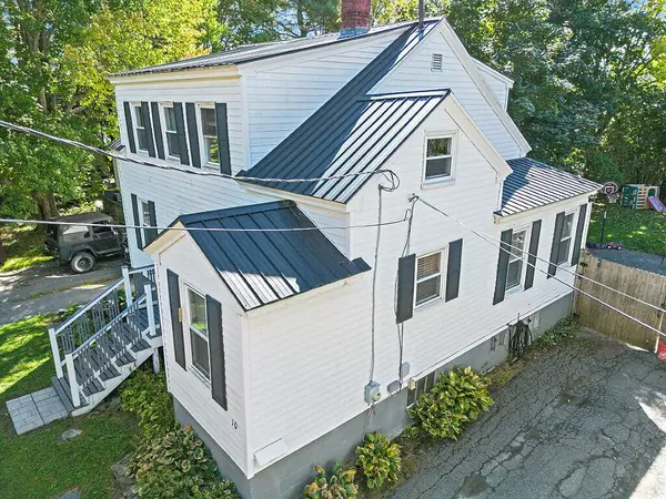 10 Edgewood ST, Waterville, ME 04901