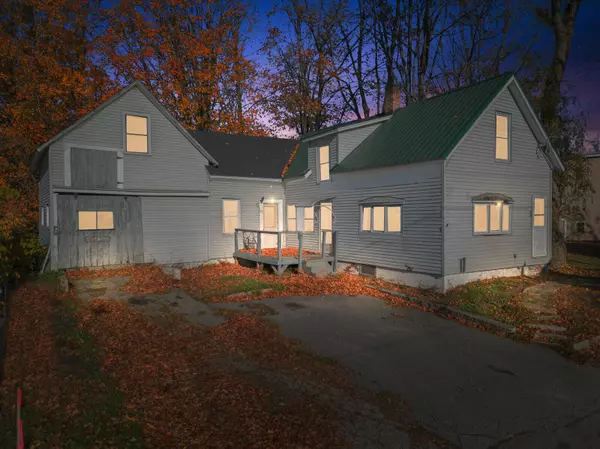 21 Water ST, Clinton, ME 04927