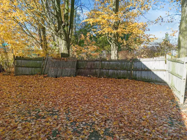 21 Water ST, Clinton, ME 04927