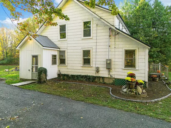 747 Main ST, Vassalboro, ME 04989