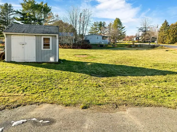 3 Kingman ST, Fairfield, ME 04937