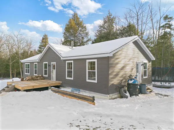 61 Kincaid LN, Smithfield, ME 04978