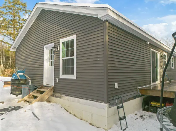 61 Kincaid LN, Smithfield, ME 04978