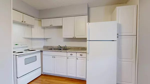 1 Oakhill TER, Winslow, ME 04901