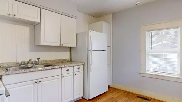 1 Oakhill TER, Winslow, ME 04901