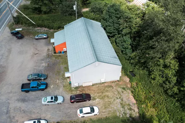 746 Augusta RD, Winslow, ME 04901