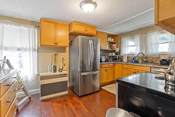 16 Hallowell ST, Winslow, ME 04901