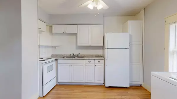 1 Oakhill TER, Winslow, ME 04901