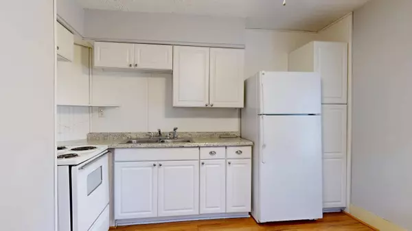 1 Oakhill TER, Winslow, ME 04901