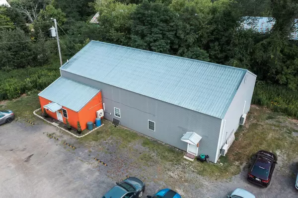 746 Augusta RD, Winslow, ME 04901