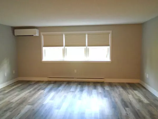 5 Mar Val TER #B1, Winslow, ME 04901