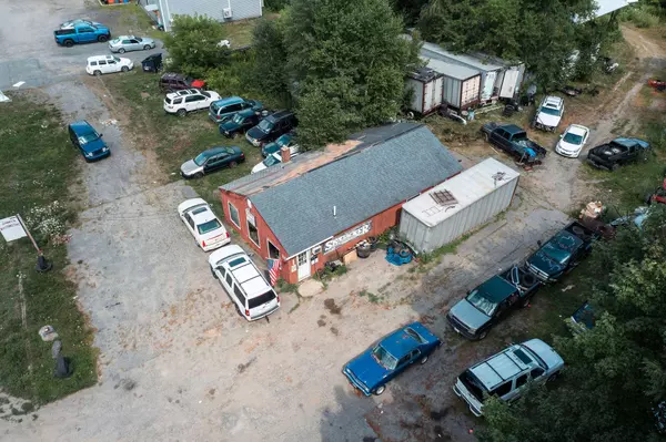 746 Augusta RD, Winslow, ME 04901