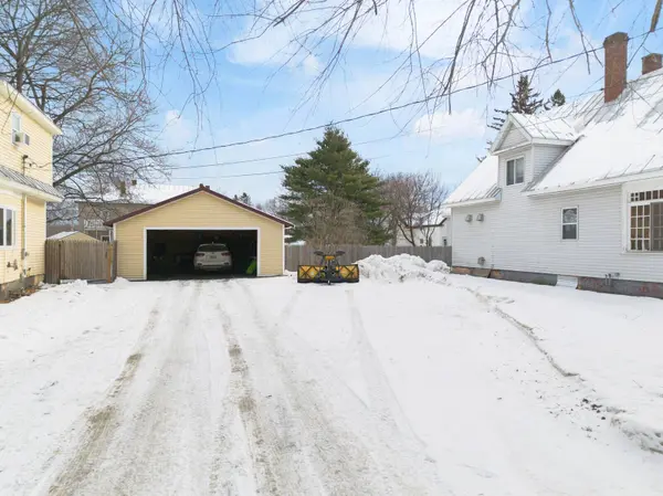 88 Pine ST, Madison, ME 04950