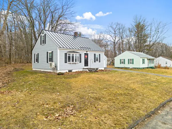 96 First Rangeway, Waterville, ME 04901