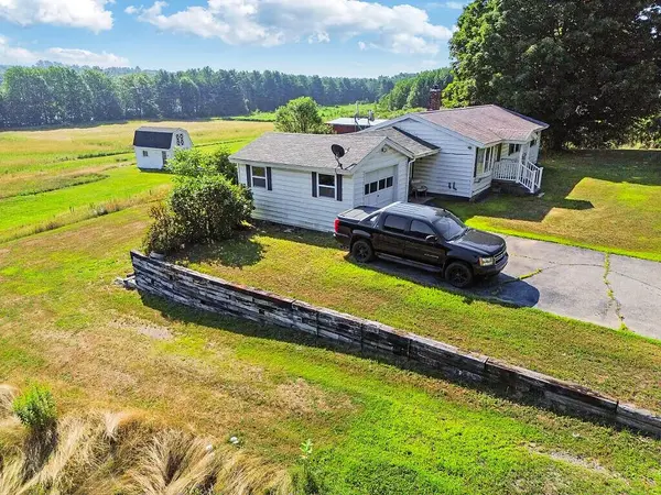 1072 Waterville RD, Skowhegan, ME 04976