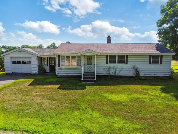 1072 Waterville RD, Skowhegan, ME 04976