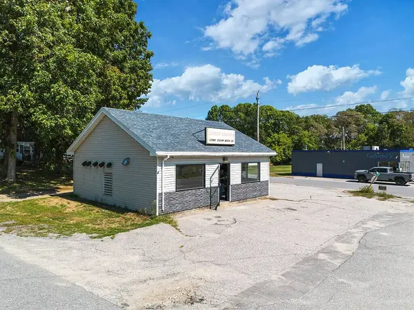 1198 Main ST, Clinton, ME 04927