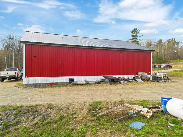283 Hinckley RD, Clinton, ME 04927