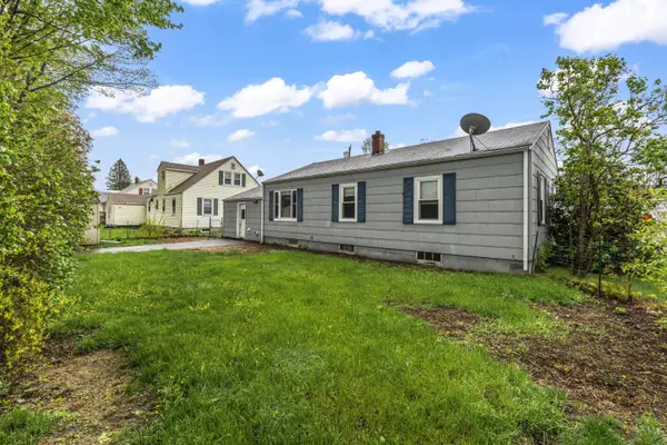 6 Hillside AVE, Biddeford, ME 04005
