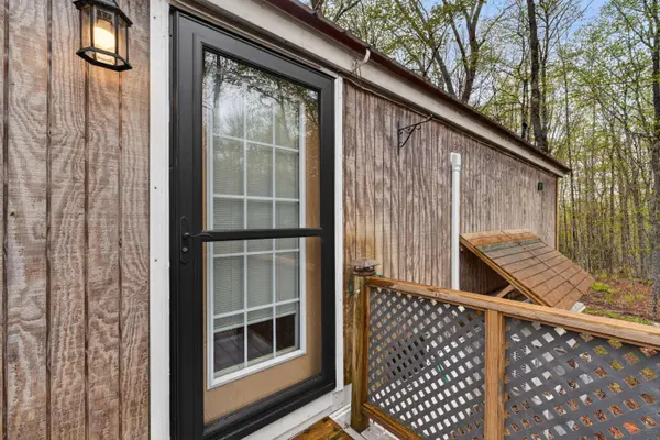 1051 Gardiner RD #29, Wiscasset, ME 04578