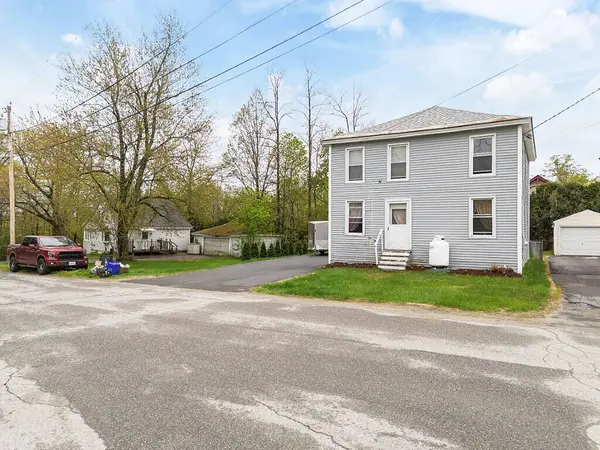 4 Pare ST, Waterville, ME 04901