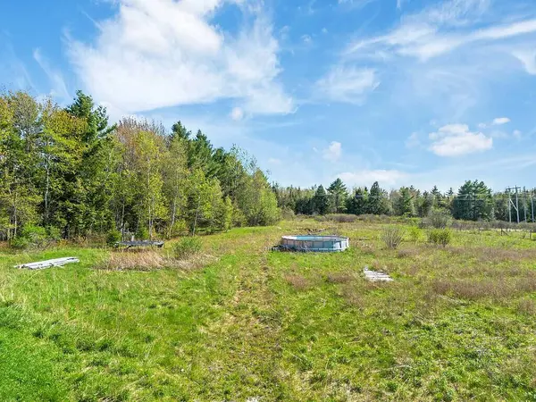 22 Denico LN, Benton, ME 04901