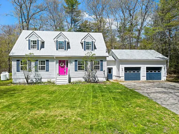 304 Rocky Shore LN, Oakland, ME 04963