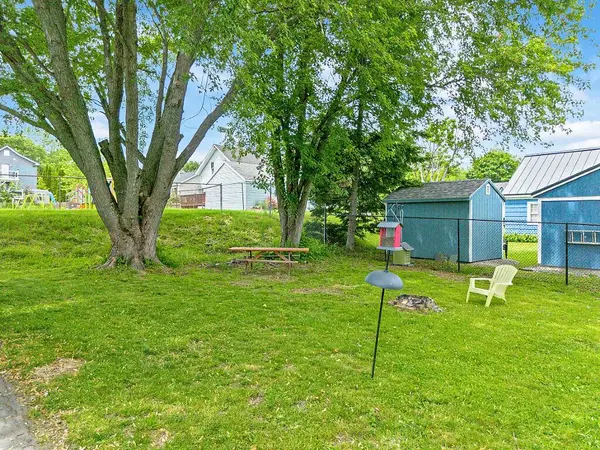 29 Sterling ST, Waterville, ME 04901