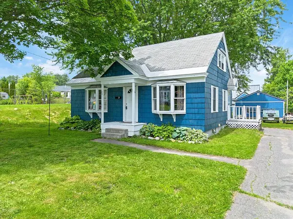 29 Sterling ST, Waterville, ME 04901