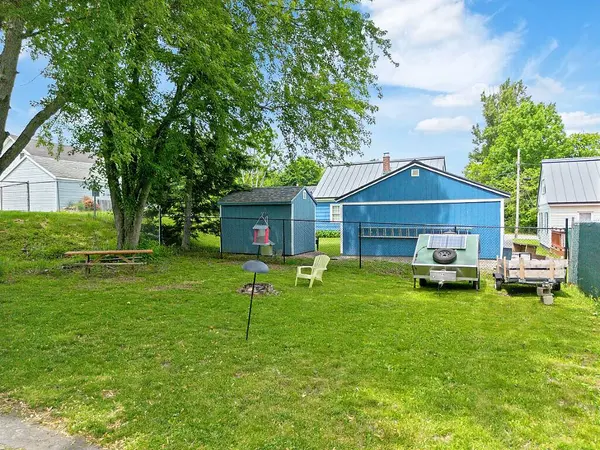29 Sterling ST, Waterville, ME 04901