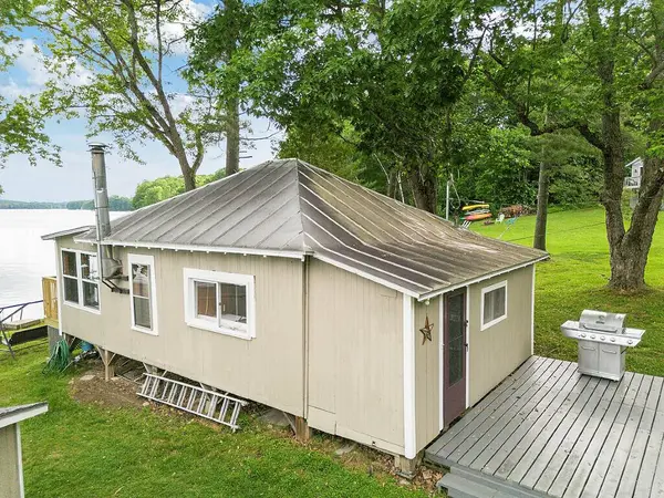 35 12th Fireroad, China, ME 04358