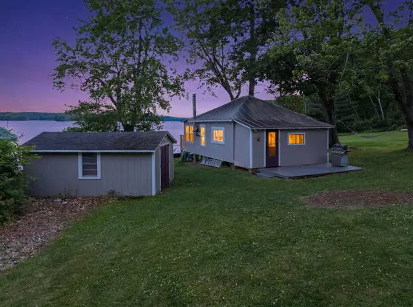 35 12th Fireroad, China, ME 04358