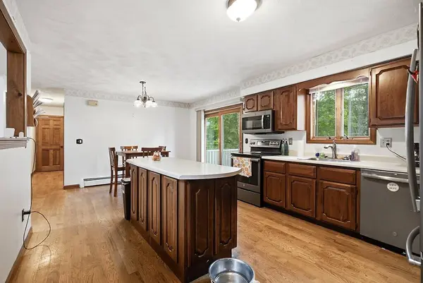 48 Foss Hill RD, Benton, ME 04901