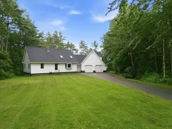 48 Foss Hill RD, Benton, ME 04901