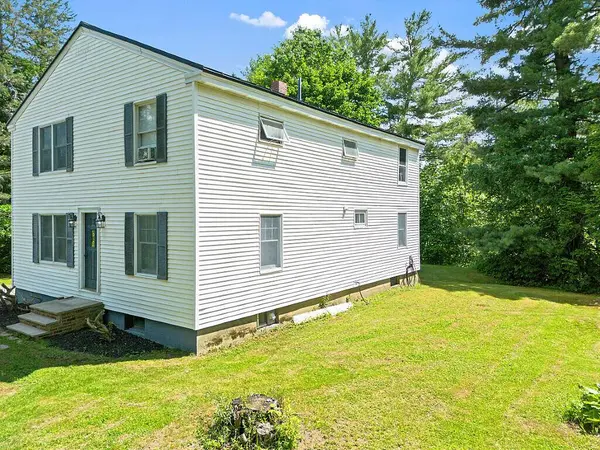 8 Paul AVE, Waterville, ME 04901