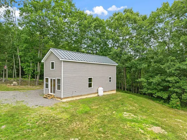 212 Ross Hill RD, Saint Albans, ME 04971