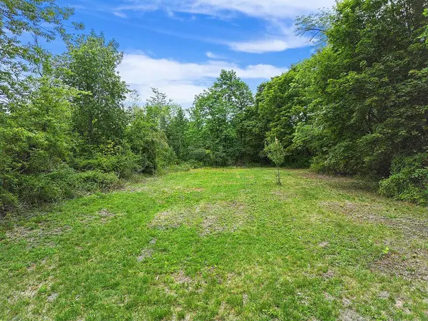 23 Prospect ST, Dexter, ME 04930