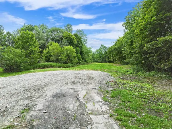 23 Prospect ST, Dexter, ME 04930