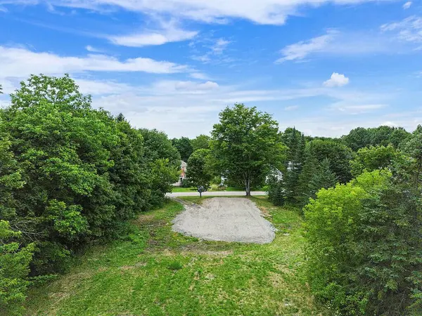 23 Prospect ST, Dexter, ME 04930