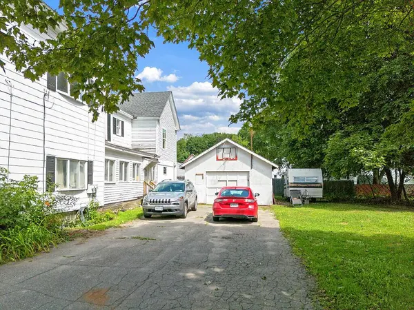 31 High ST, Waterville, ME 04901