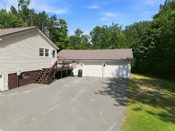 41 Crescent ST, Skowhegan, ME 04976