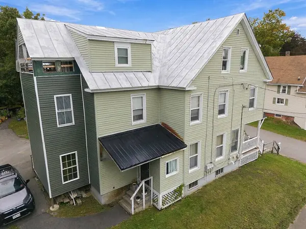 12 Boothby ST, Waterville, ME 04901