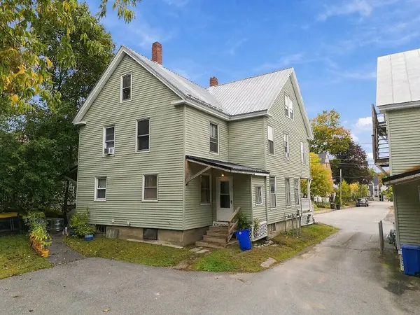 14 Boothby ST, Waterville, ME 04901