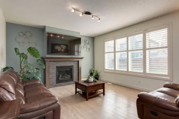 439 Canals BLVD SW, Airdrie, AB T4B 2N9