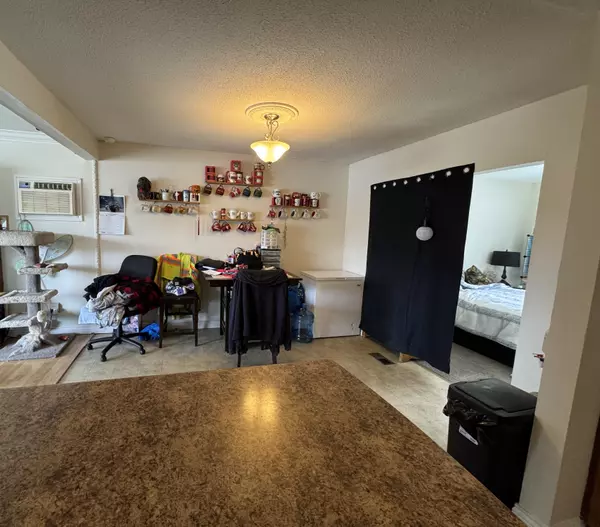 Abbotsford, BC V2S 6J9,1414 Kipling St