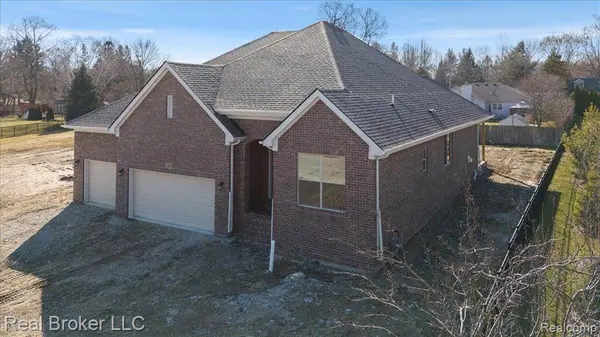 53983 STONYFORD Drive, New Baltimore, MI 48047