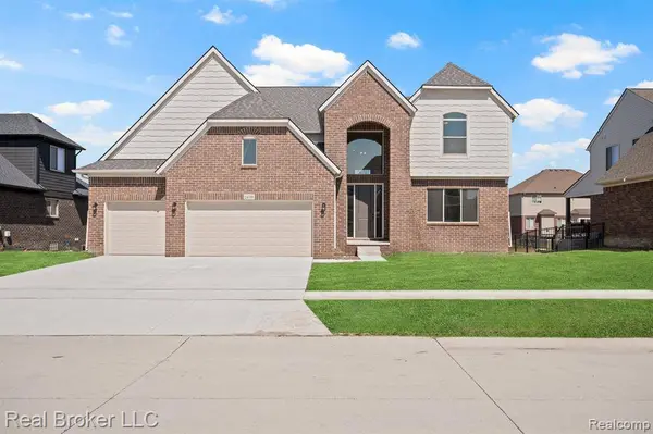 35689 WINDRIDGE Drive, New Baltimore, MI 48047