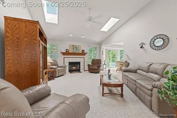 46526 Serenity Drive, Macomb Twp, MI 48044